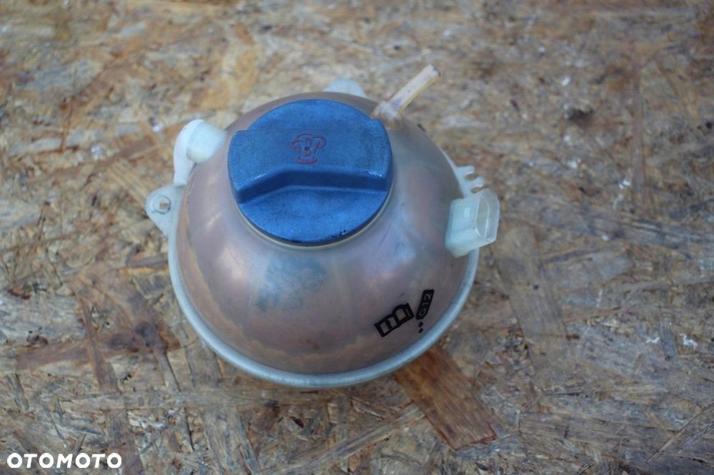 Zbiorniczek wyrównawczy płynu SEAT Leon I Toledo II 1.6 benzyna - 1