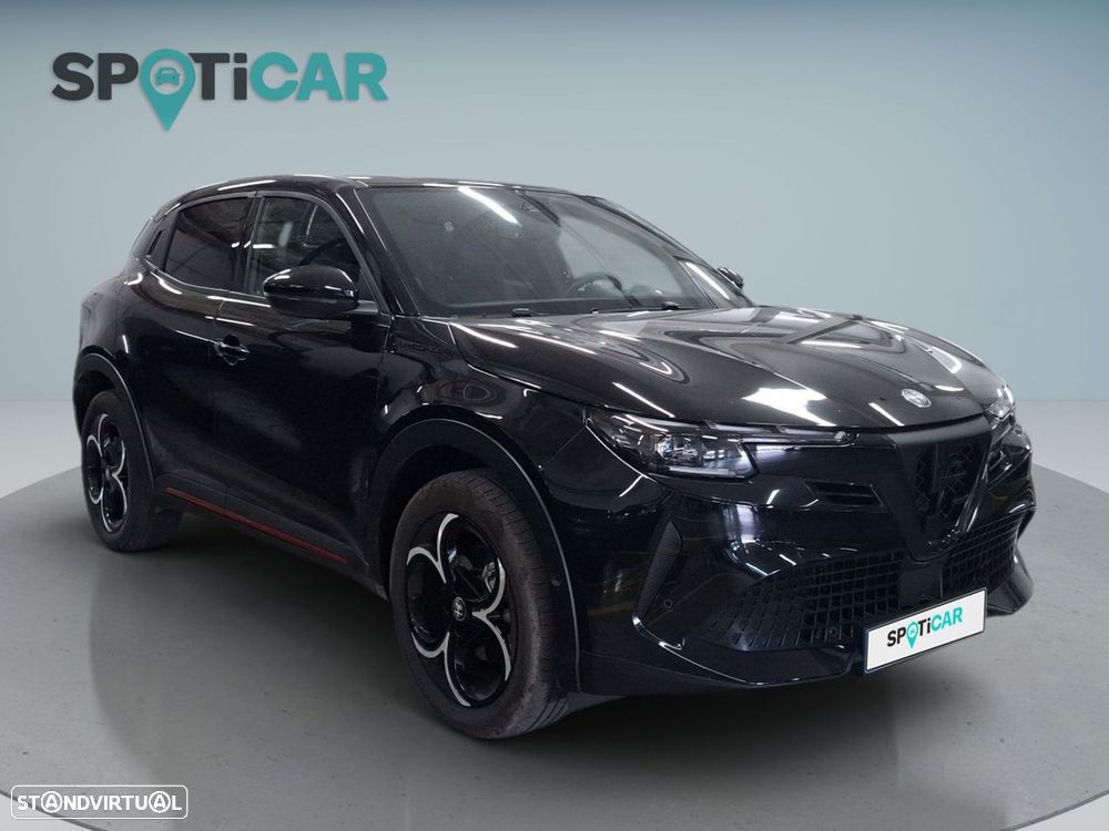 Alfa Romeo Junior 1.2 Speciale eDCT6 — fotografia 10