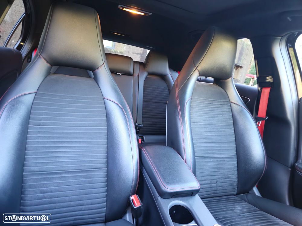 Mercedes-Benz A 45 AMG 4Matic Speedshift 7G-DCT - 22