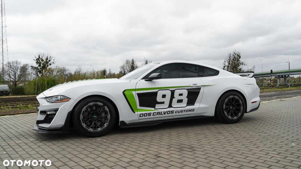 Ford Mustang - 5