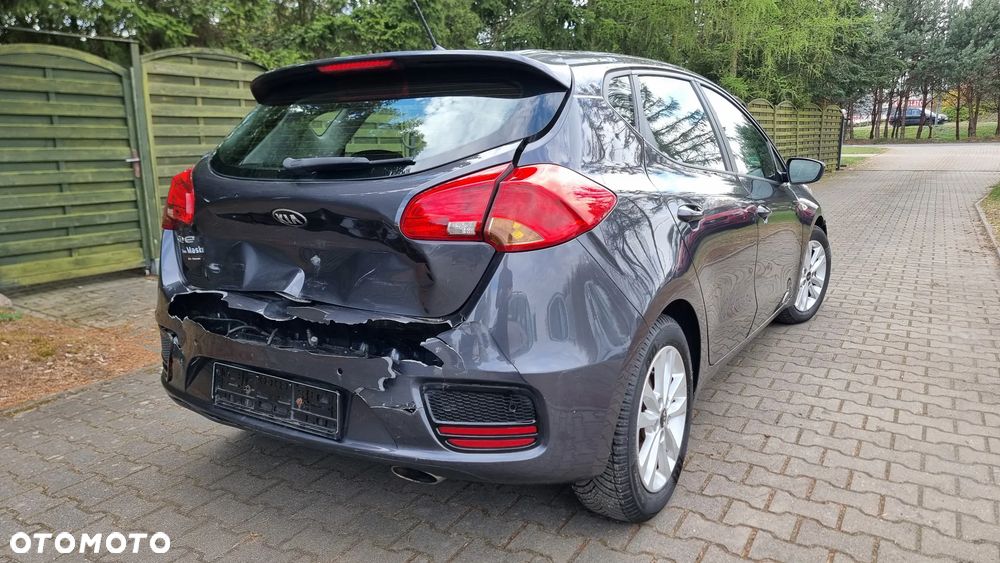 Kia Ceed 1.4 Smart Plus - 12