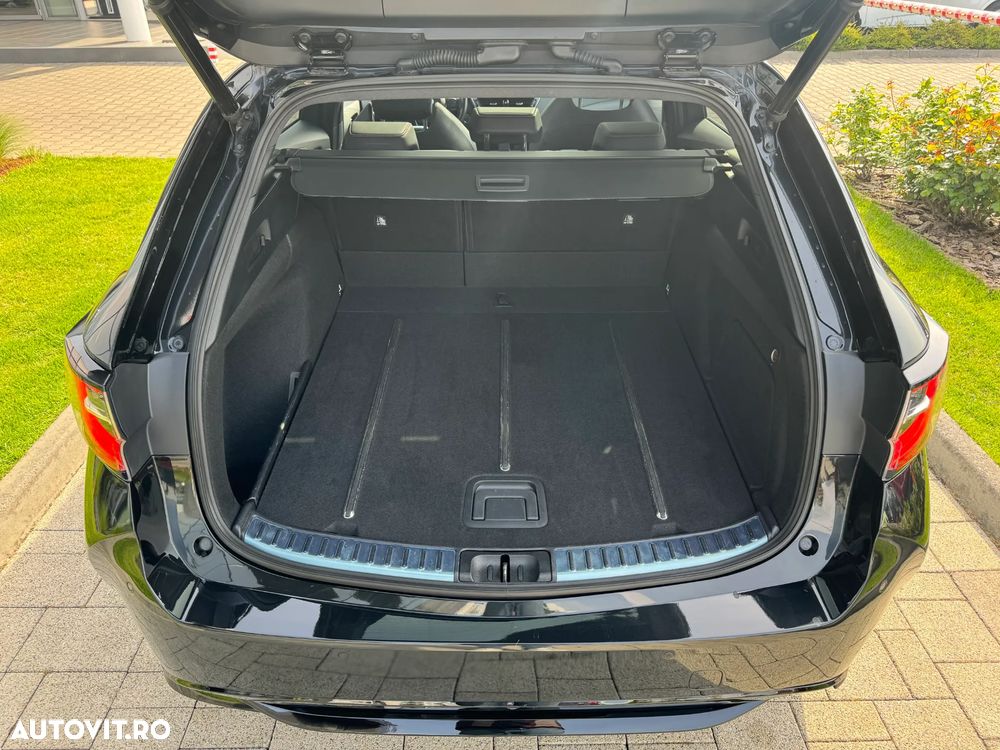 Toyota Corolla 2.0 HSD GR SPORT - 28