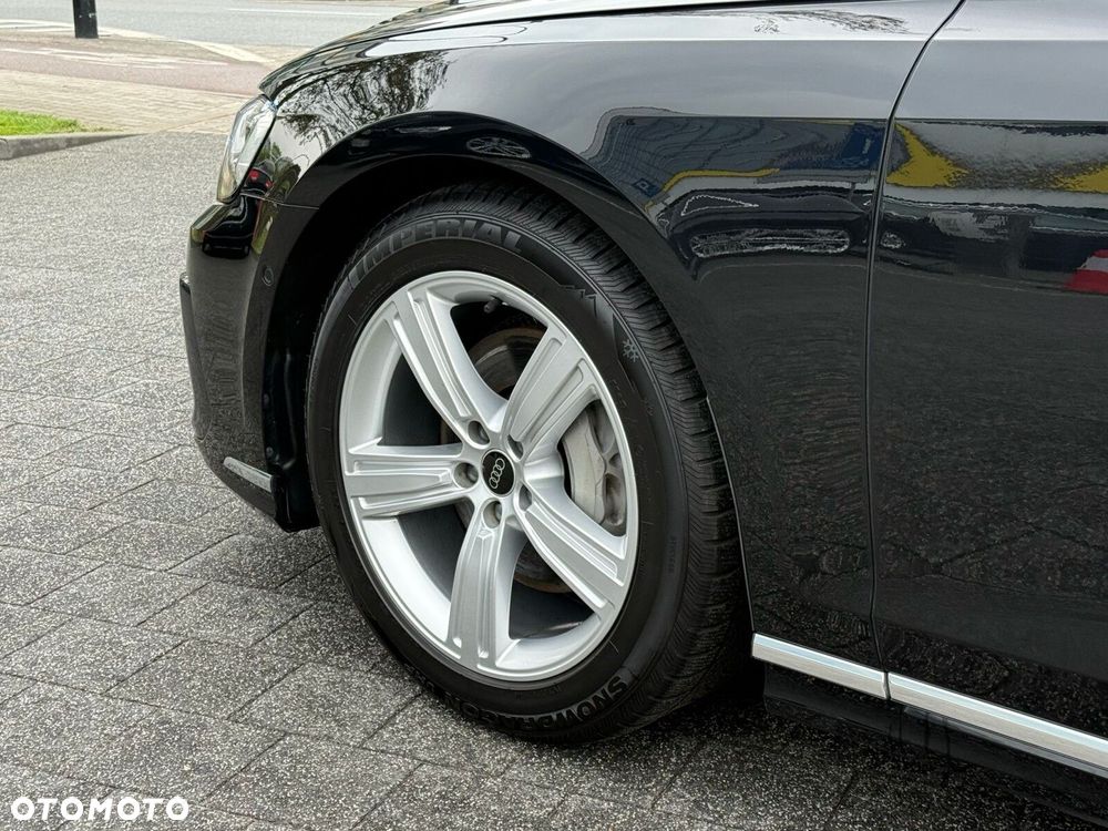 Audi A8 - 12
