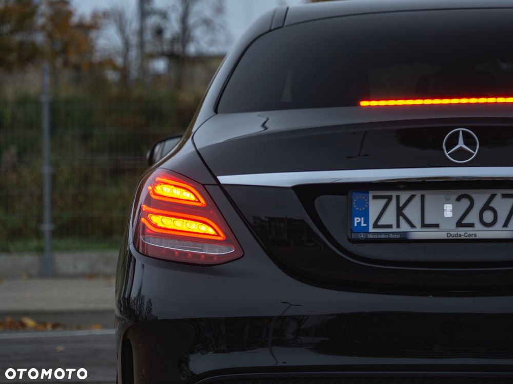 Mercedes-Benz Klasa C 250 9G-TRONIC - 16