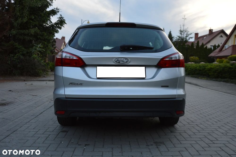 Ford Focus 1.6 TDCi DPF SYNC Edition - 14