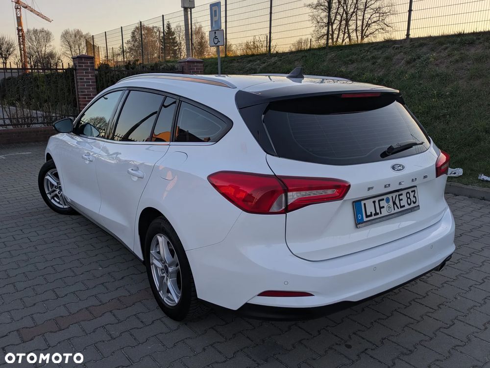 Ford Focus 1.5 EcoBlue Start-Stopp-System COOL&CONNECT - 12