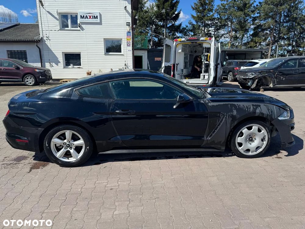 Ford Mustang 3.7 V6 - 8