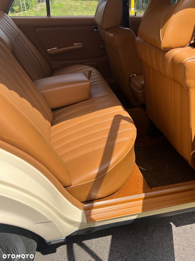 Mercedes-Benz W123 - 13