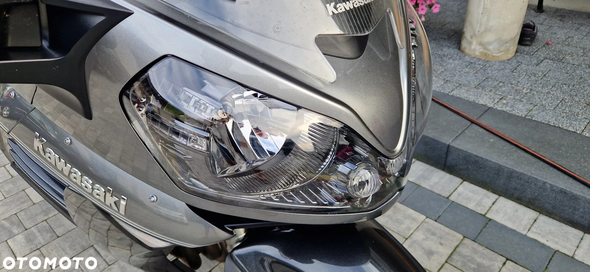 Kawasaki GTR - 5