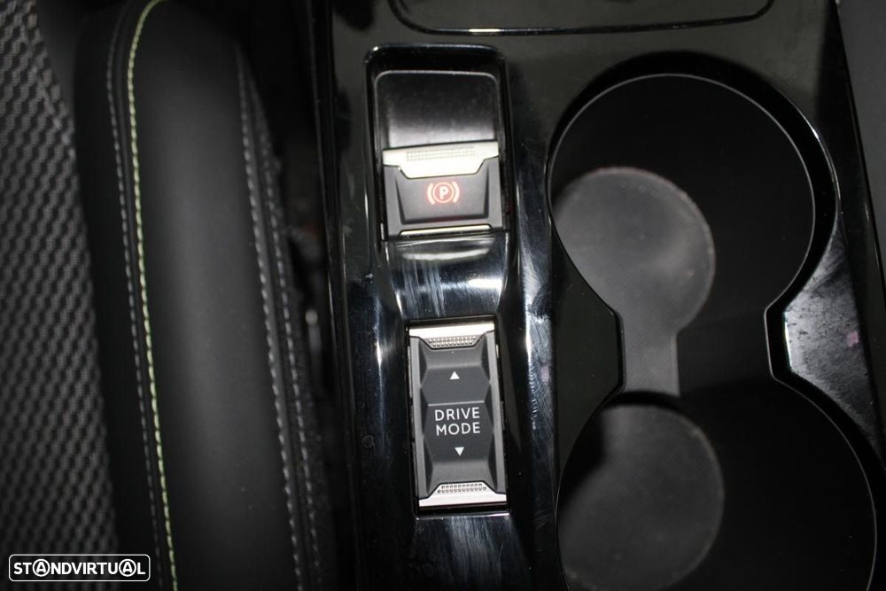 Peugeot e-2008 50 kWh GT - 23