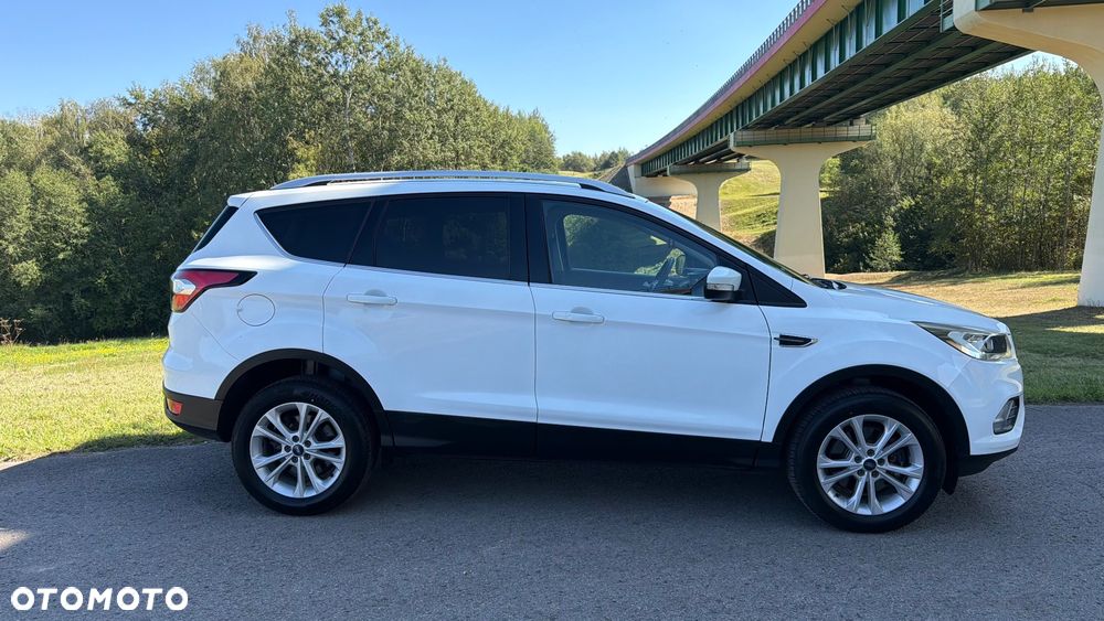 Ford Kuga 2.0 TDCi 2x4 Black & Silver - 6