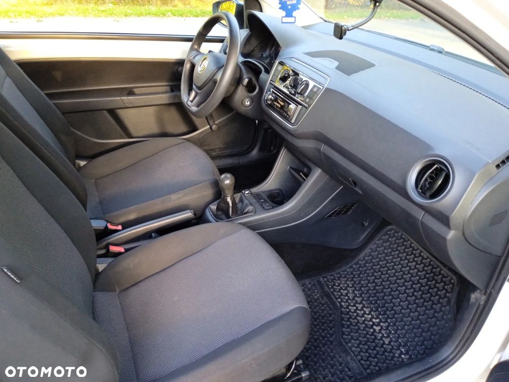 Volkswagen up! - 8