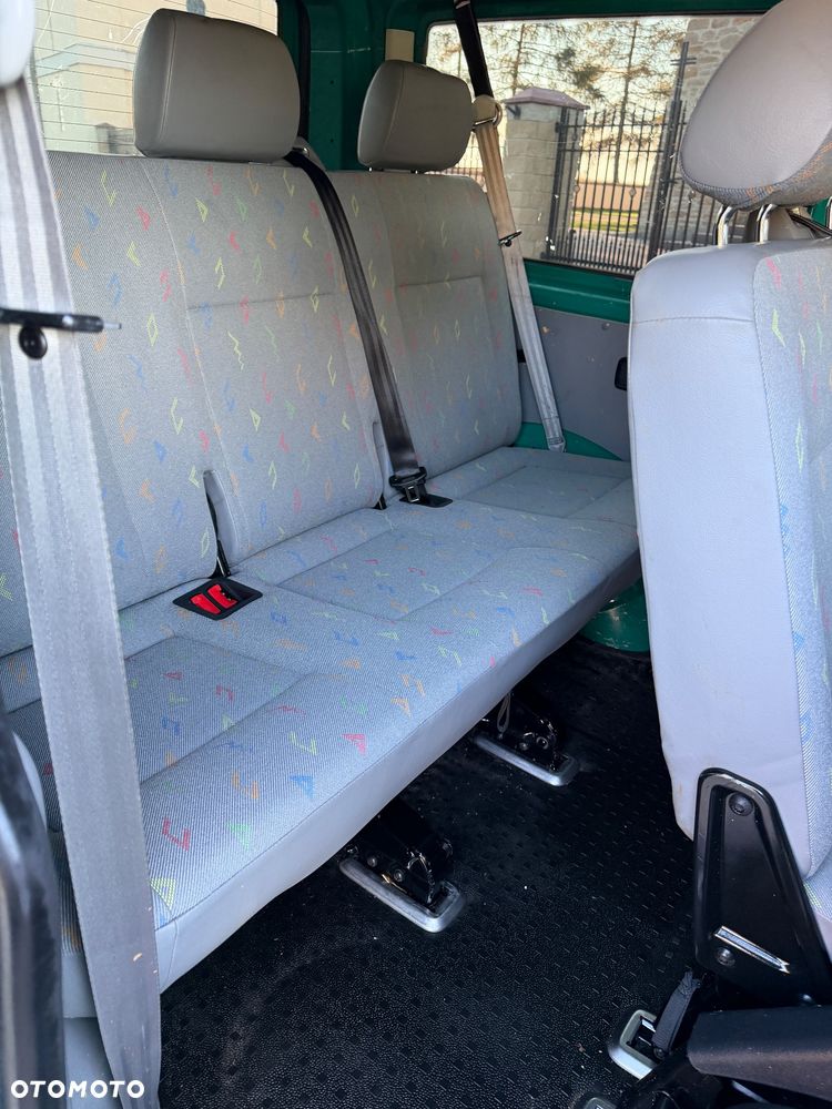 Volkswagen Transporter - 23
