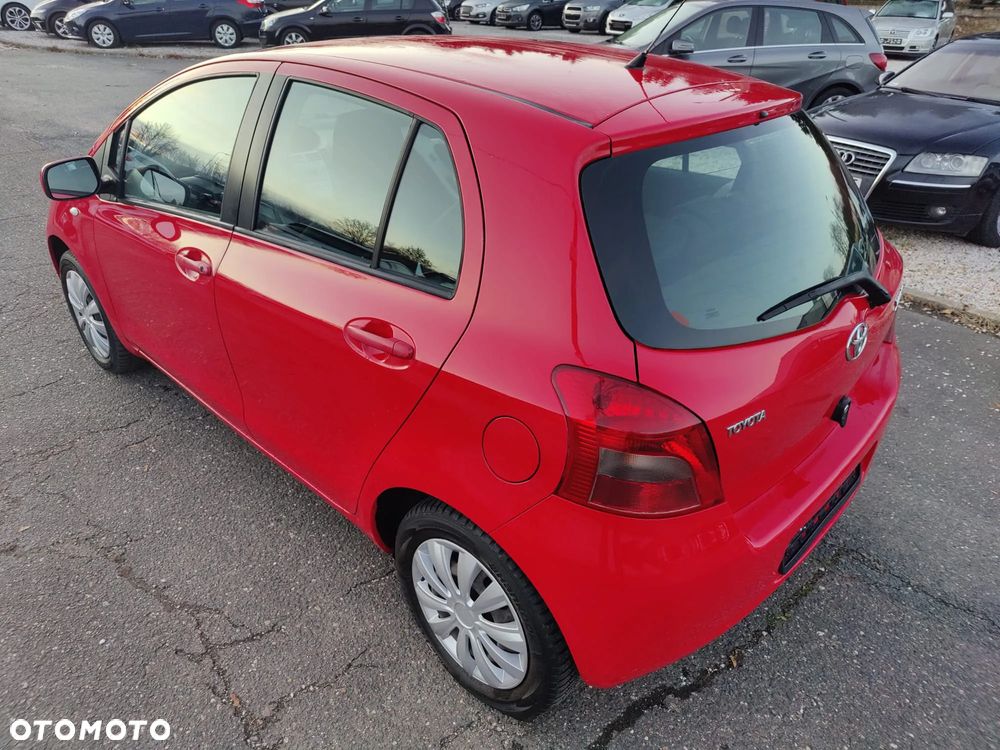 Toyota Yaris - 15