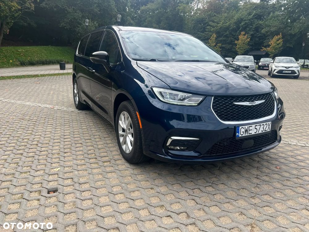 Chrysler Pacifica - 17