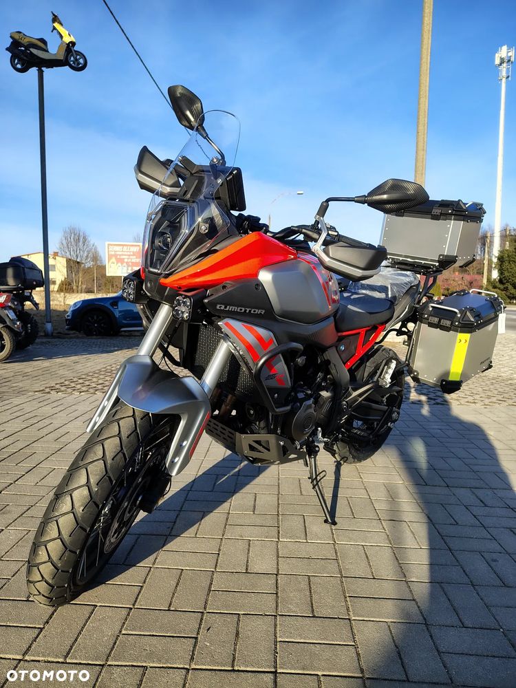 QJMOTOR SRT 600SX - 21