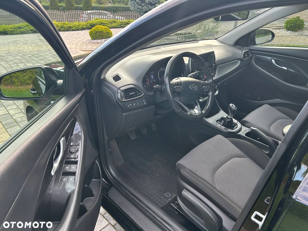 Hyundai i30 1.5 DPI Modern - 25