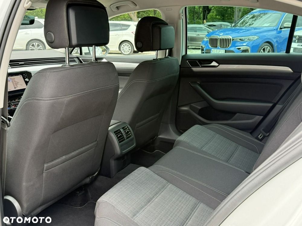 Volkswagen Passat 2.0 TDI EVO Business DSG - 14