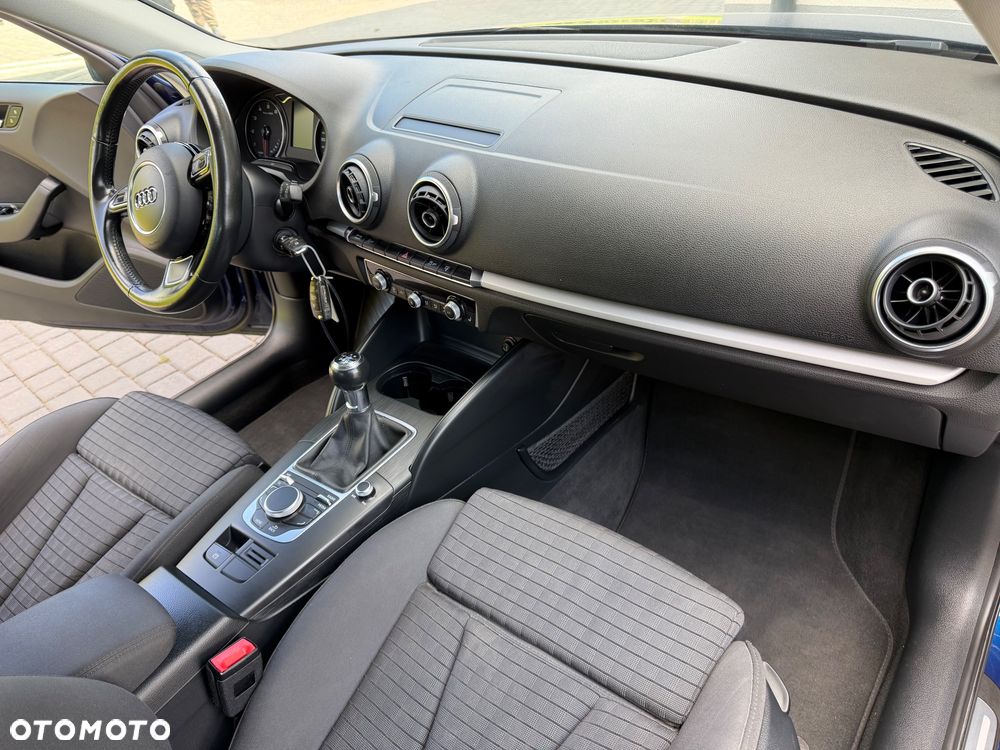 Audi A3 Sportback 1.2 TFSI Ambition - 28