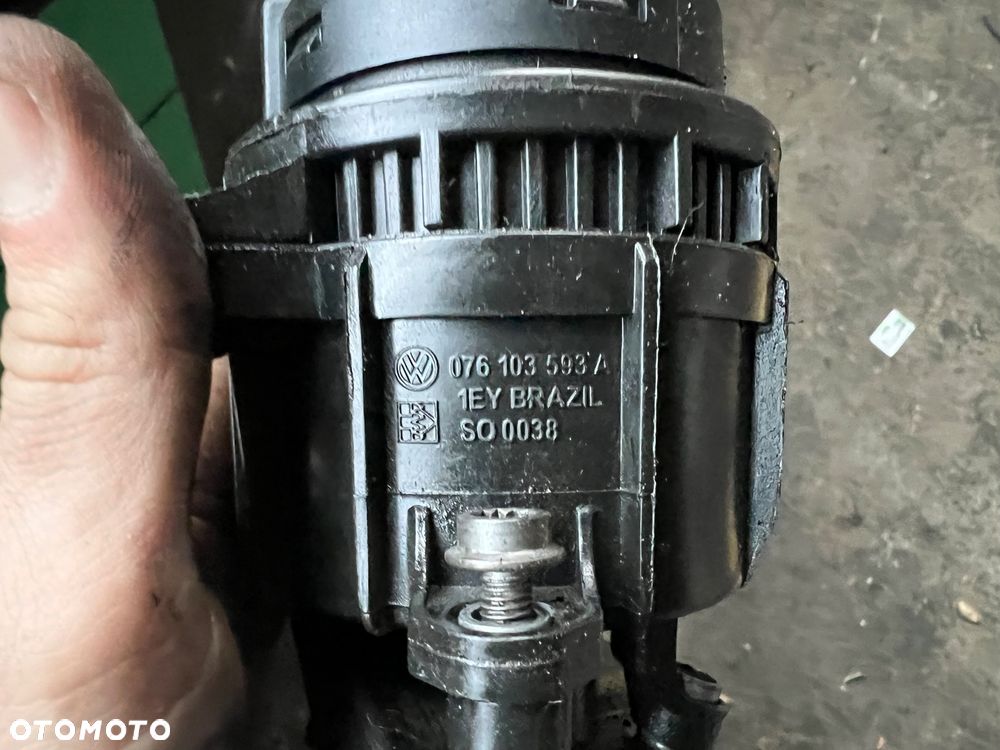 Vw Crafter Volkswagen silnik na części blok silnika wtryski głowica BJL BJM BJA BJK BJL POMPA WTRYSKOWA POMPA OLEJU PODSTAWA FILTRA OLEJU ODMA LISTWA WTRYSKOWA WAL WAŁ WALKI PANEWKI 076130 SB5cdk3 / 0445010125 074115109c 074115405 / 076103593a / 057130764F /076103373D / 076103021 /8F06 AL611  silnik cały na części - 27