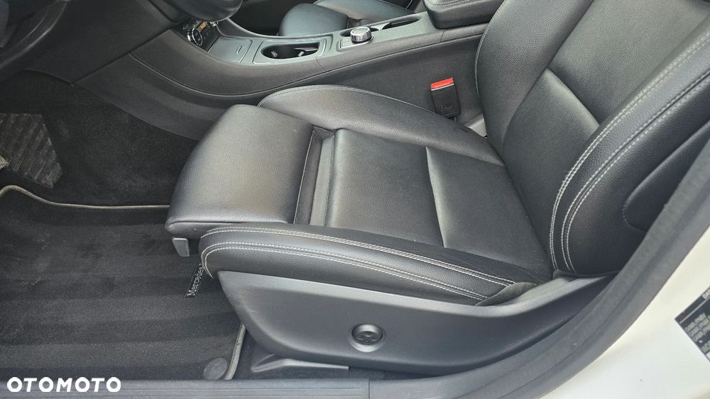 Mercedes-Benz CLA 250 4Matic 7G-DCT AMG Line - 23