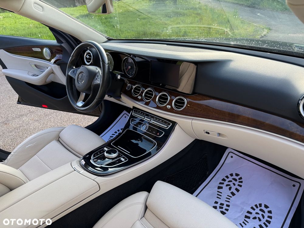 Mercedes-Benz Klasa E 200 CGI BlueEFFICIENCY Automatik Avantgarde - 25