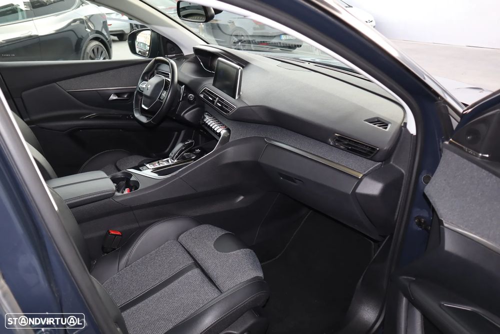 Peugeot 3008 PureTech 130 Stop & Start GPF EAT8 Roadtrip - 14