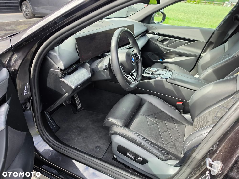 BMW Seria 5 520d xDrive - 4