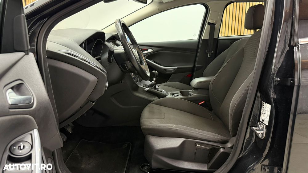 Ford Focus 1.0 EcoBoost Start-Stopp-System TITANIUM - 14