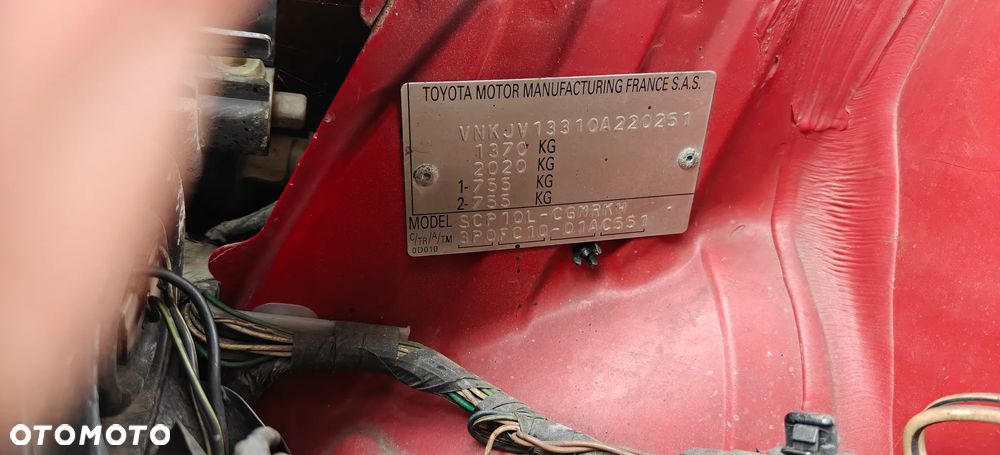 Toyota Yaris 1.0 Base - 8