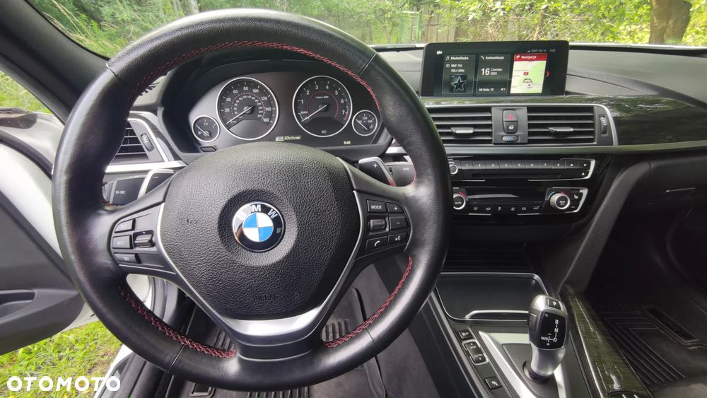 BMW Seria 3 330e iPerformance Sport Line Shadow - 11