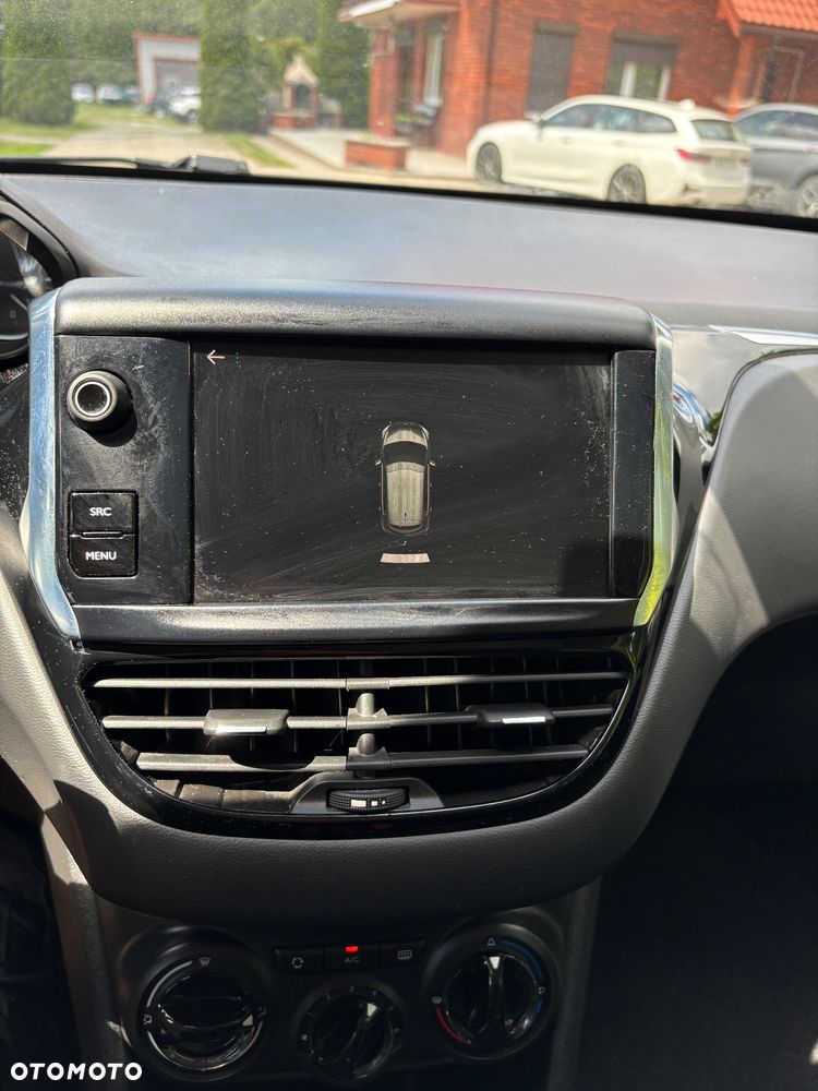 Peugeot 208 PureTech 82 Stop & Start Signature - 16