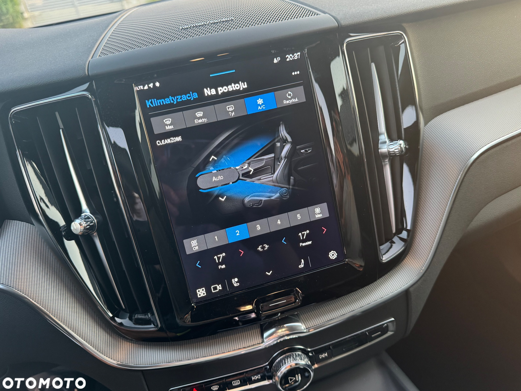 Volvo XC 60 - 19