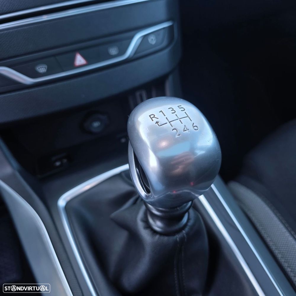 Peugeot 308 1.2 PureTech Style J17 - 27
