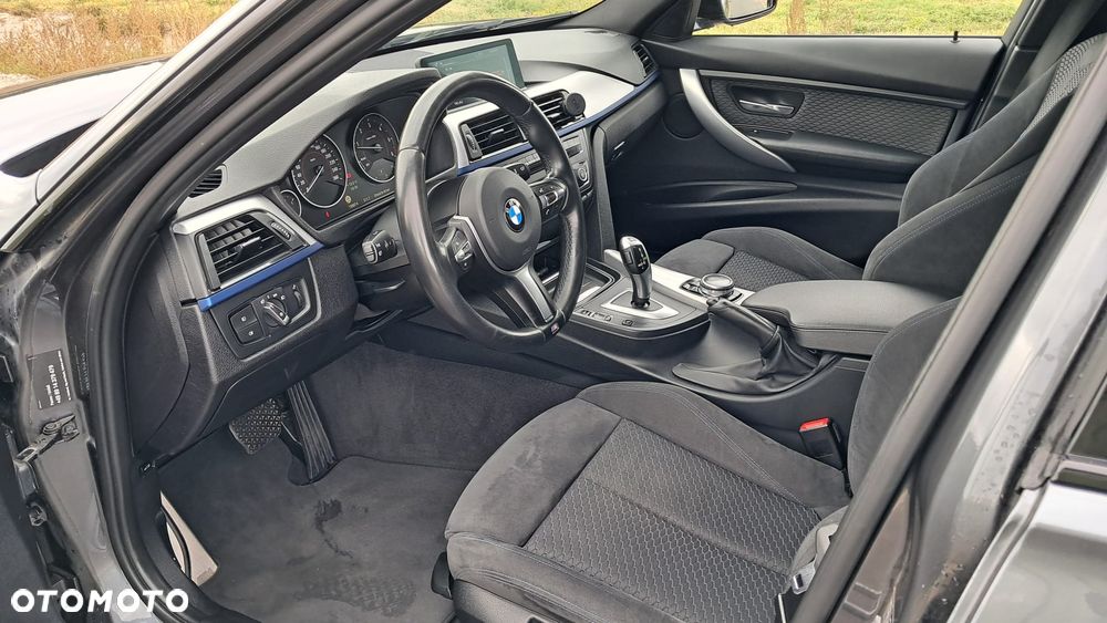 BMW Seria 3 325d M Sport - 12