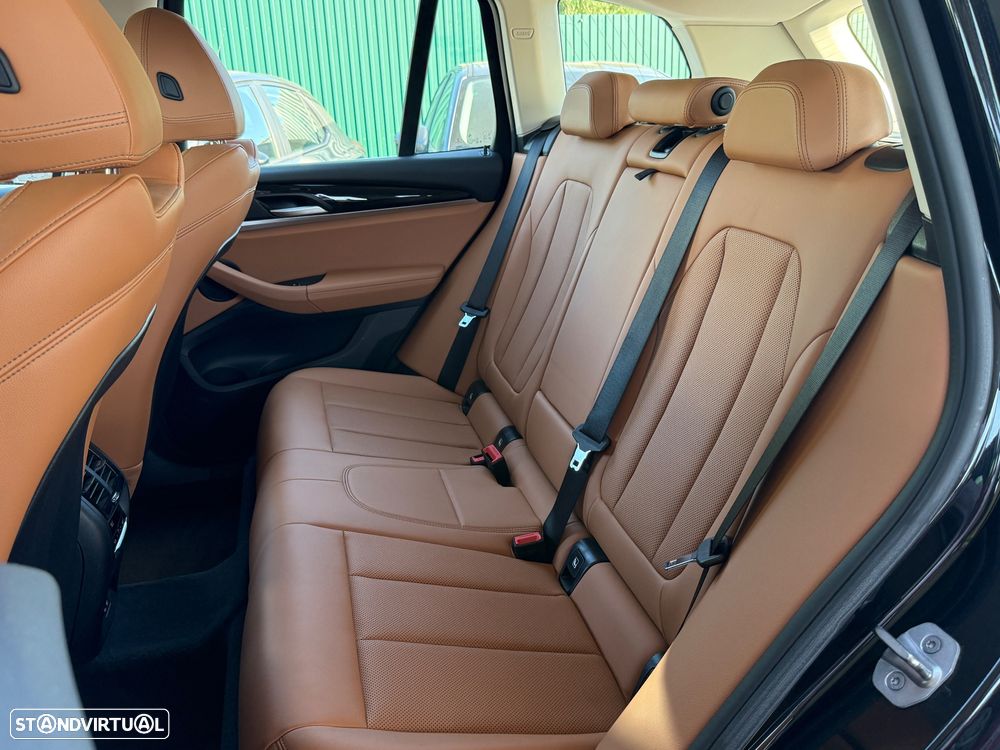 BMW X3 20 d xDrive Advantage - 41