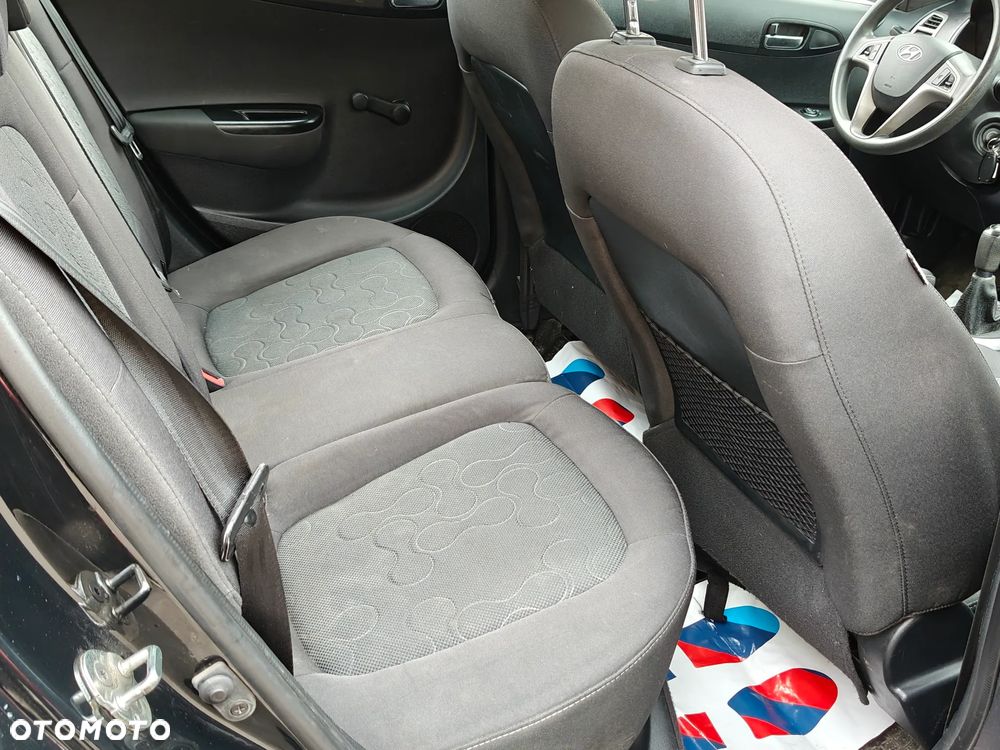 Hyundai i20 - 17
