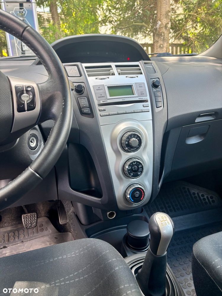 Toyota Yaris 1.3 Luna A/C - 10