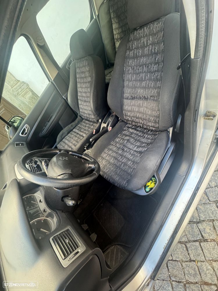 Peugeot 307 1.4 HDi Premium - 3