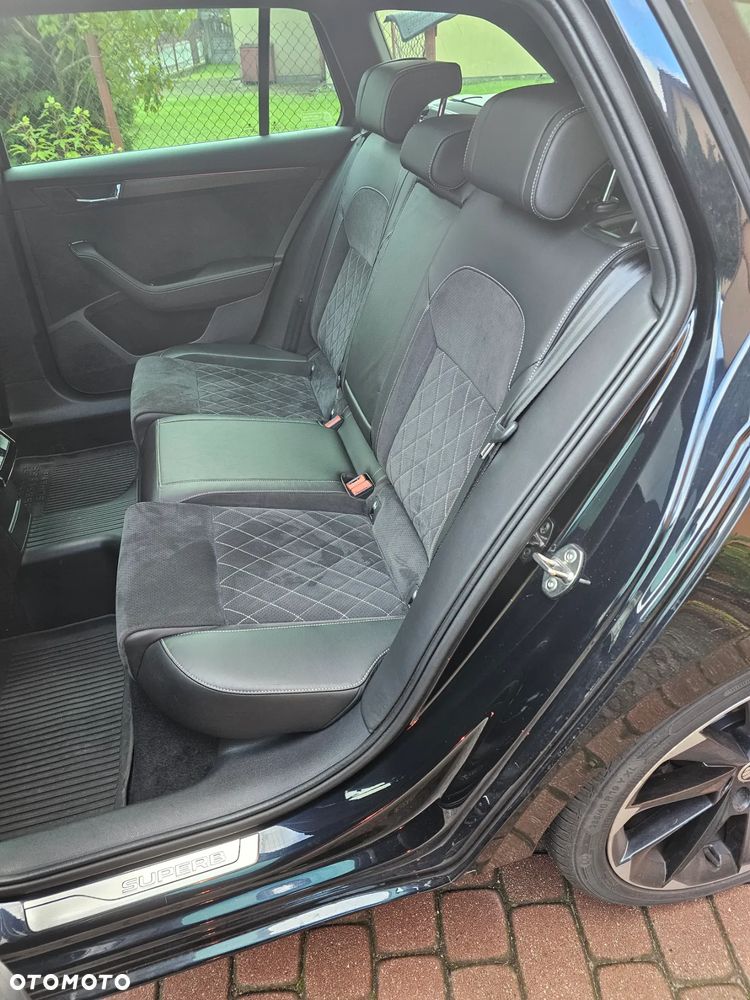 Skoda Superb 2.0 TDI SCR 4x4 Sportline DSG - 30