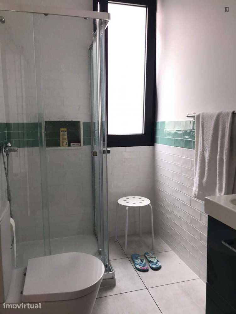 Quarto - localizado em Aveiro - Grande imagem: 5/21