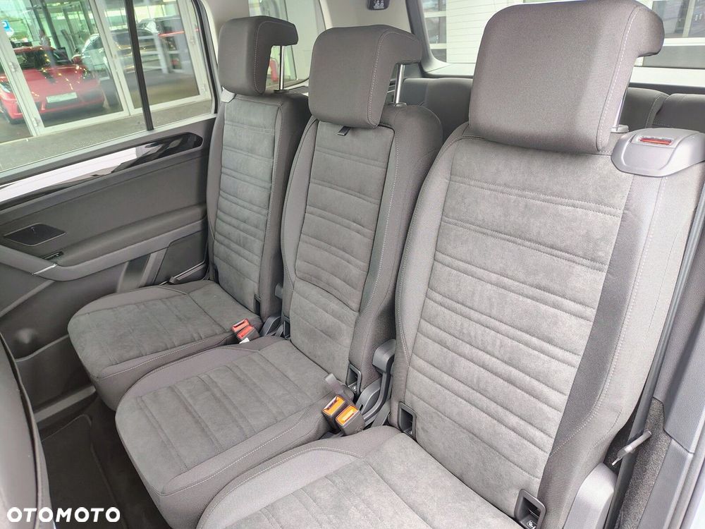 Volkswagen Touran - 21