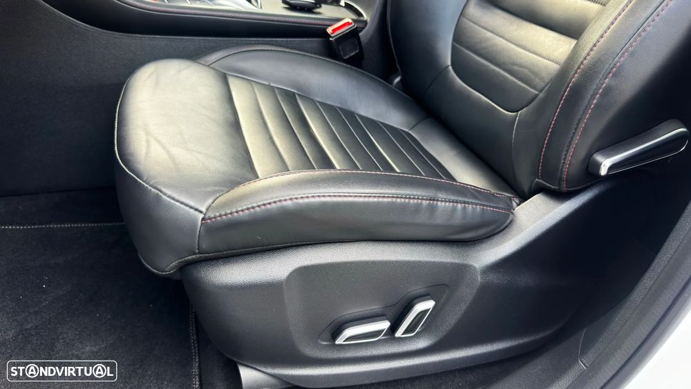 MG EHS 1.5 T-GDI Plug-in Hybrid Luxury - 44