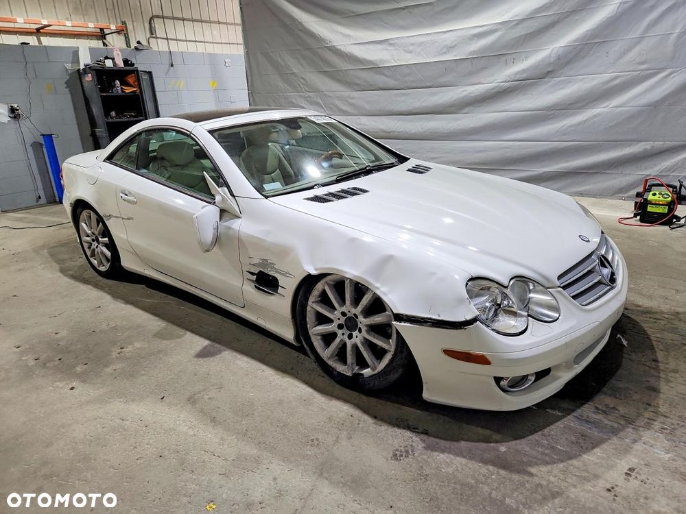 Mercedes-Benz SL - 26