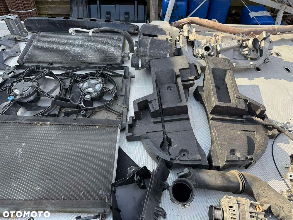 Subaru Forester Części LampaTył Błotnik Zderzak tył Chłodnica Tapicerka Ćwiarka Podłużnica Bok - 33