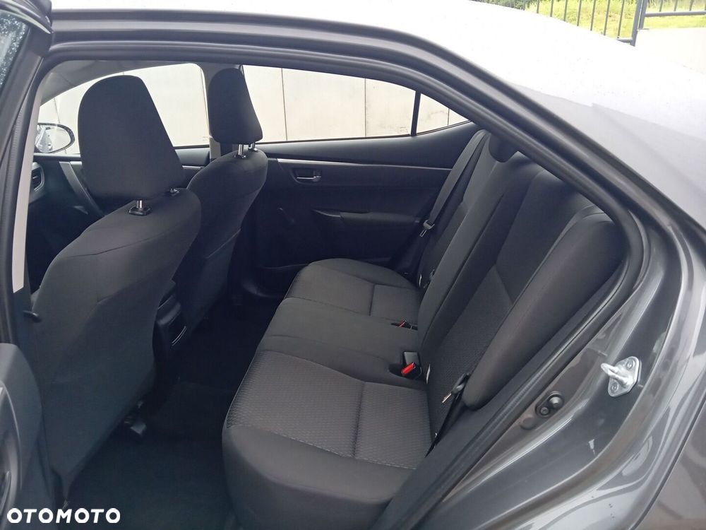 Toyota Corolla - 13