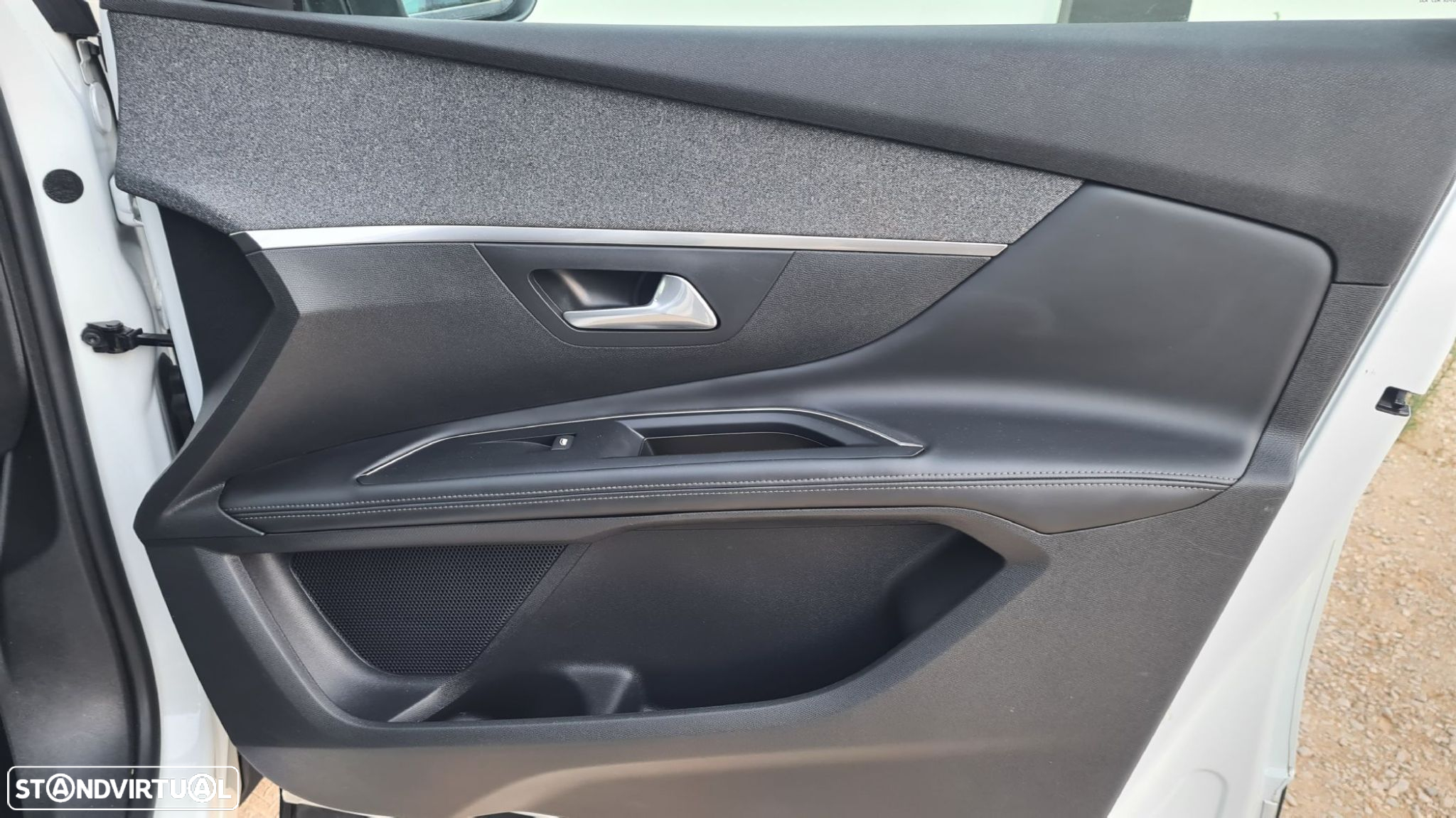 Peugeot 5008 1.6 BlueHDi Allure EAT6 - 34