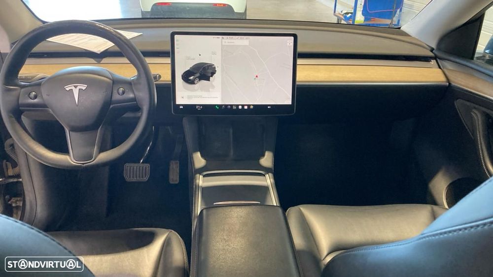 Tesla Model Y Long Range Dual Motor AWD - 3
