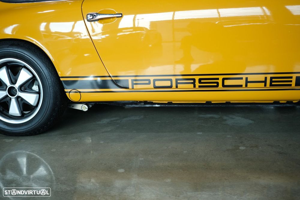 Porsche 911 Série F - 13