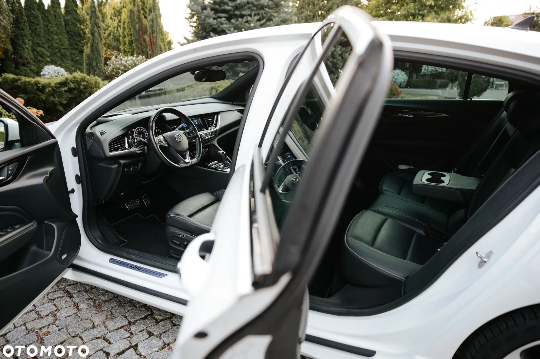 Opel Insignia 2.0 CDTI 4x4 GSi S&S - 32